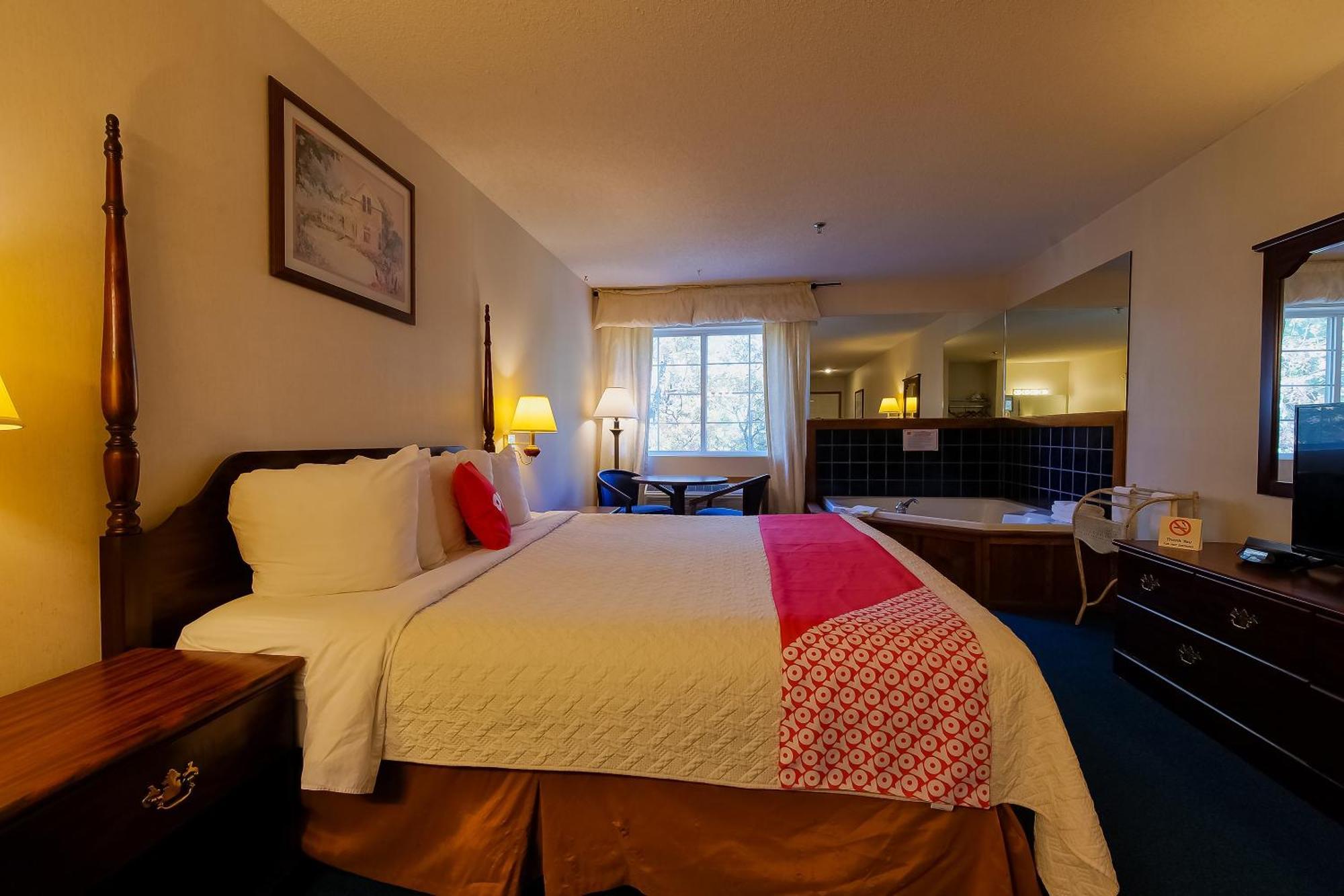 Hotel O Eureka Springs - Christ Of Ozark Area Экстерьер фото
