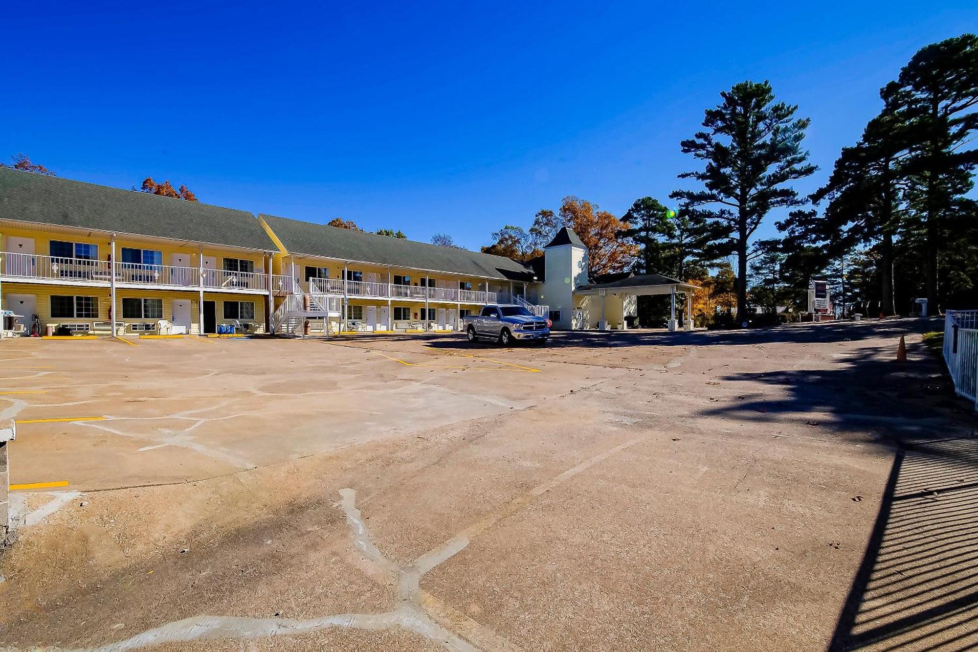 Hotel O Eureka Springs - Christ Of Ozark Area Экстерьер фото
