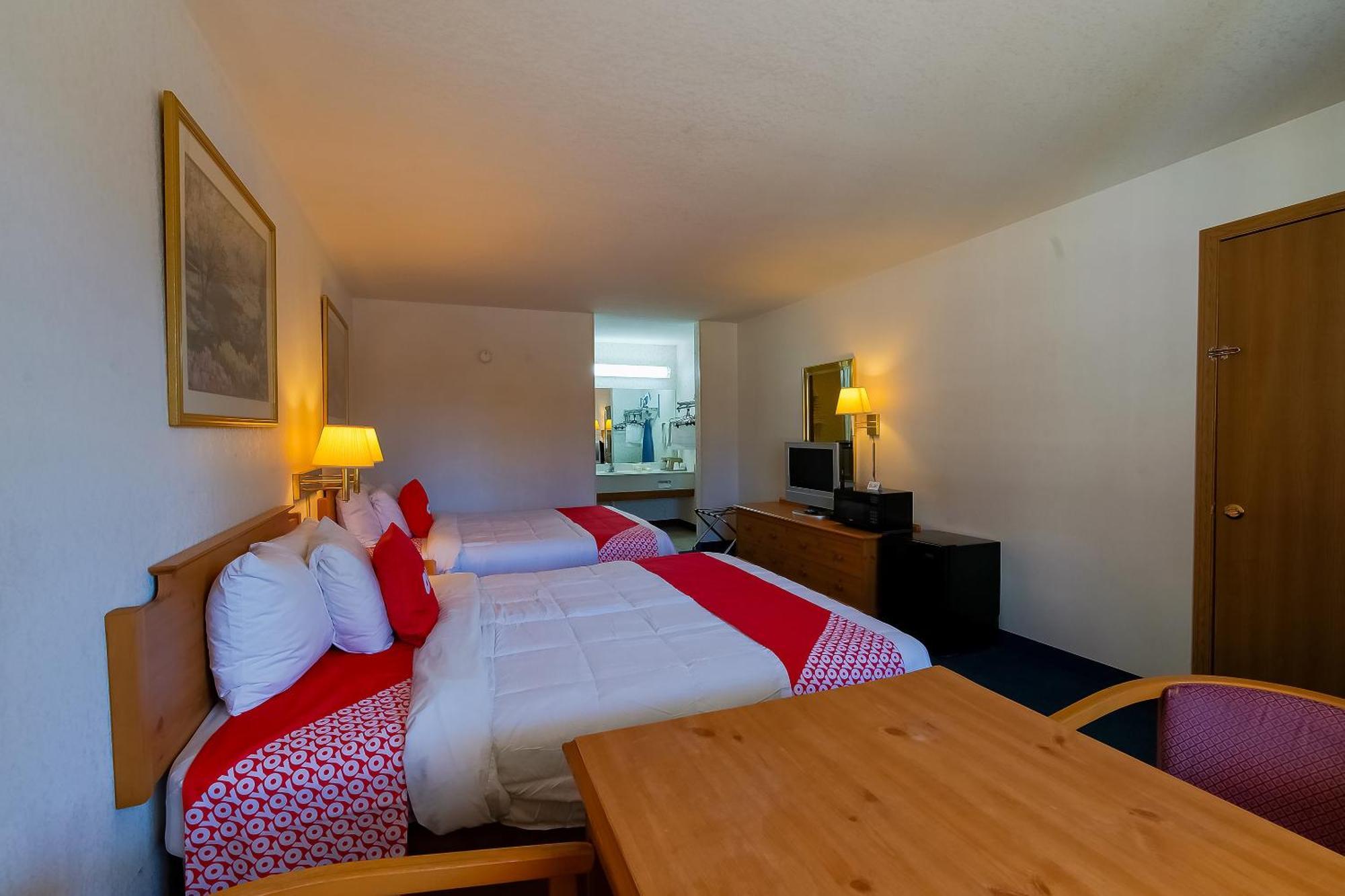 Hotel O Eureka Springs - Christ Of Ozark Area Экстерьер фото