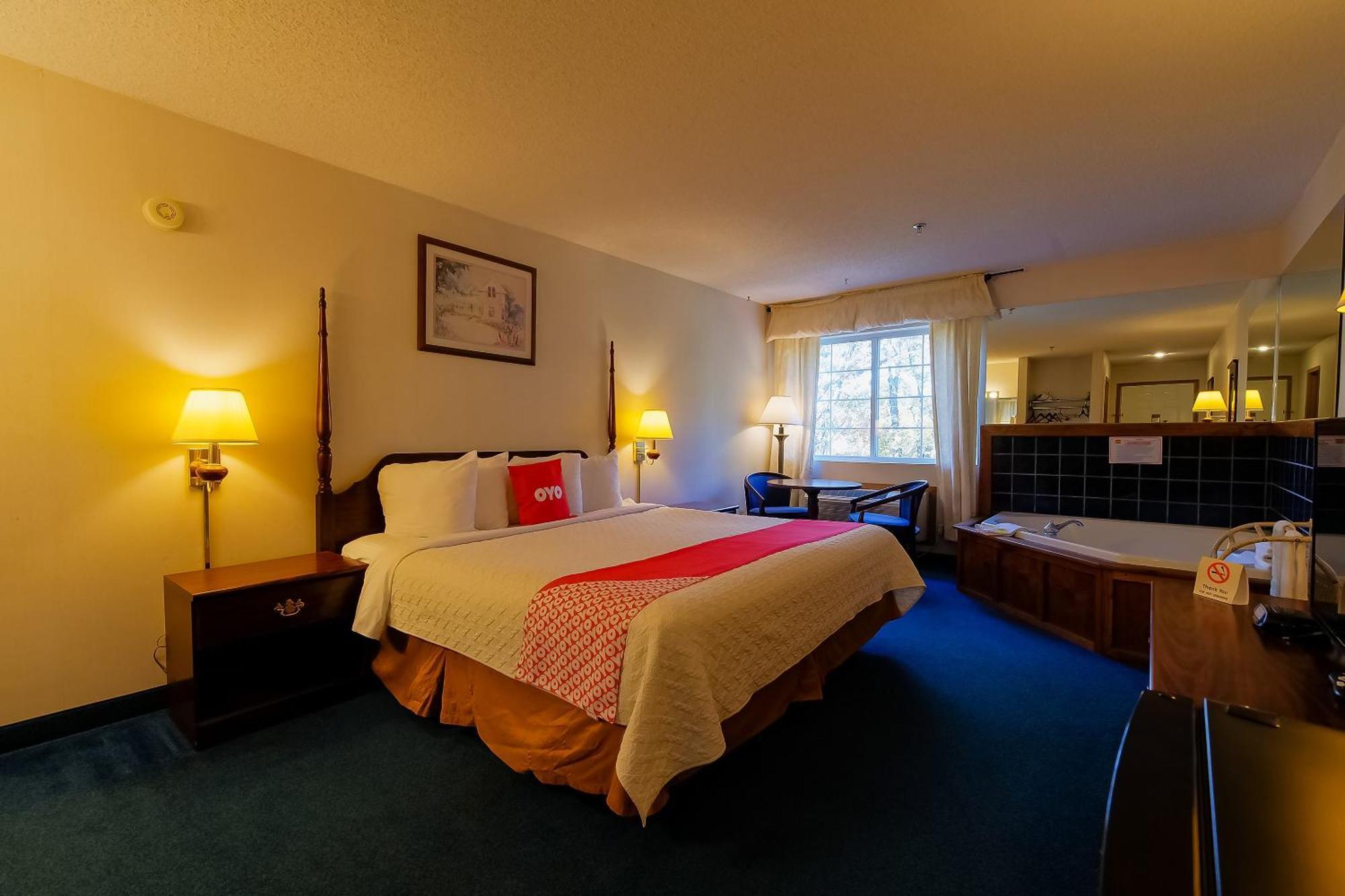 Hotel O Eureka Springs - Christ Of Ozark Area Экстерьер фото