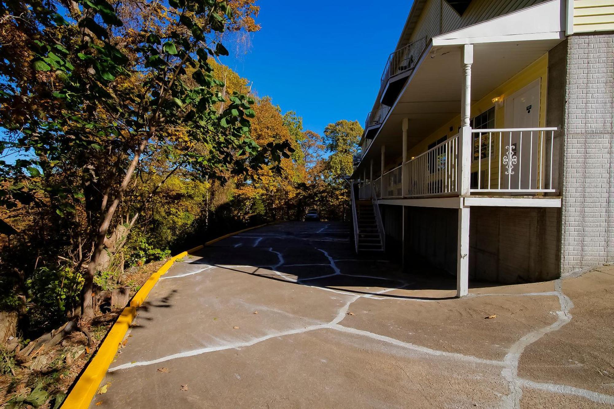 Hotel O Eureka Springs - Christ Of Ozark Area Экстерьер фото